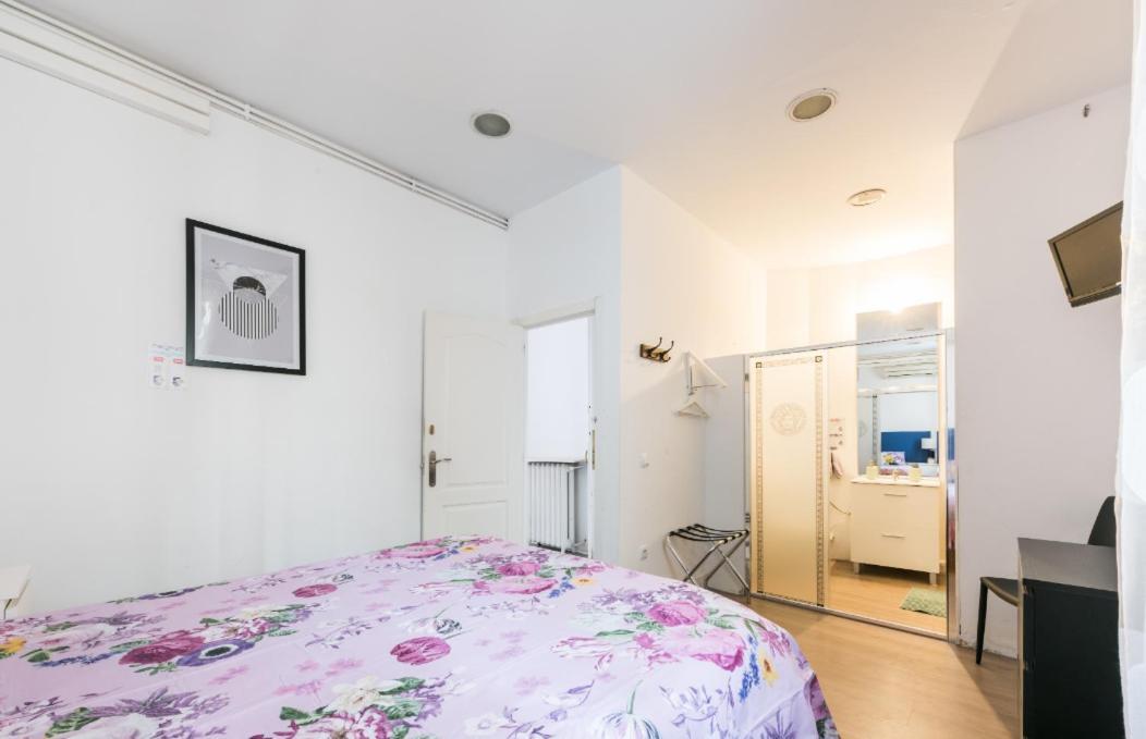 M&F 7 Rooms/7 Bathrooms Over Gran Via Madrid Ngoại thất bức ảnh