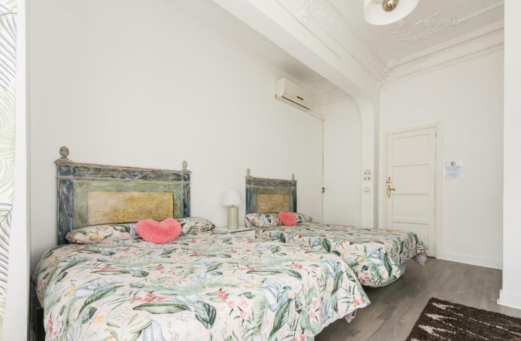 M&F 7 Rooms/7 Bathrooms Over Gran Via Madrid Ngoại thất bức ảnh