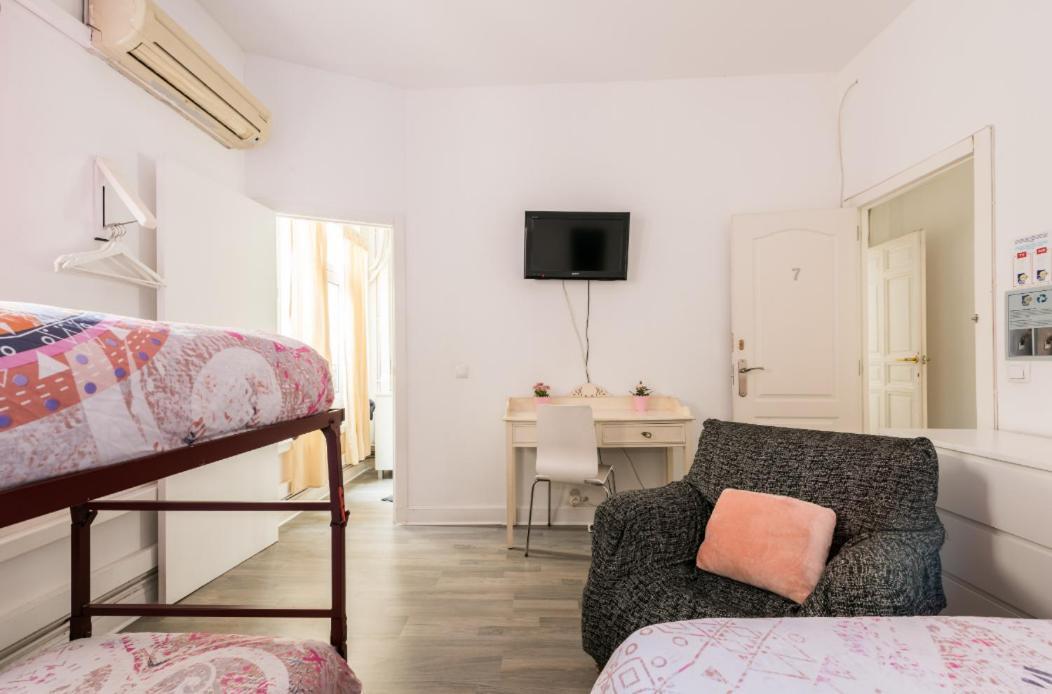 M&F 7 Rooms/7 Bathrooms Over Gran Via Madrid Ngoại thất bức ảnh