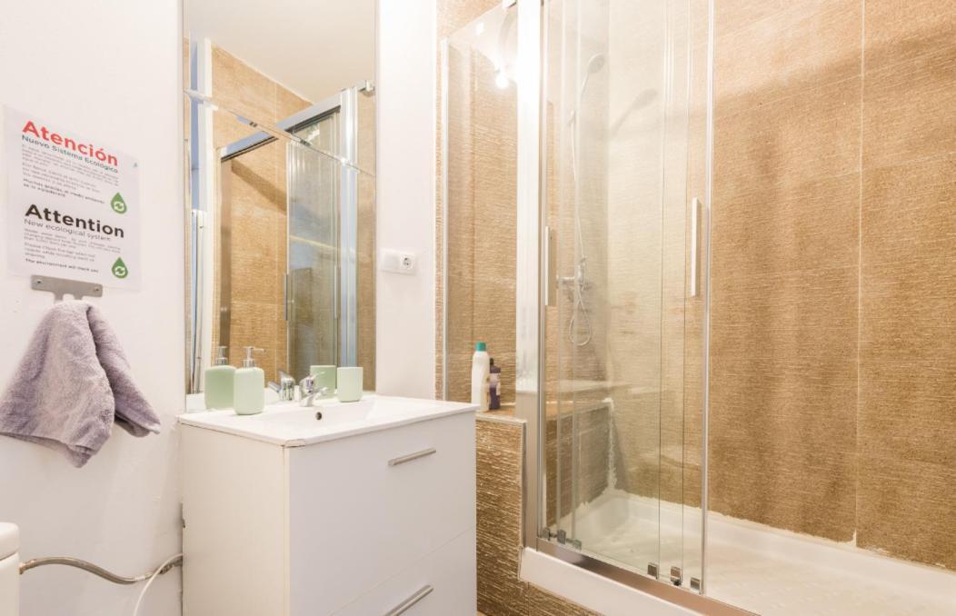 M&F 7 Rooms/7 Bathrooms Over Gran Via Madrid Ngoại thất bức ảnh